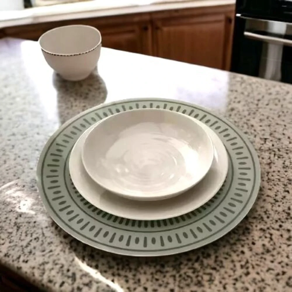IKEA TUVIRIS Round Placemats Gray Green Geometric Pattern Set of 4